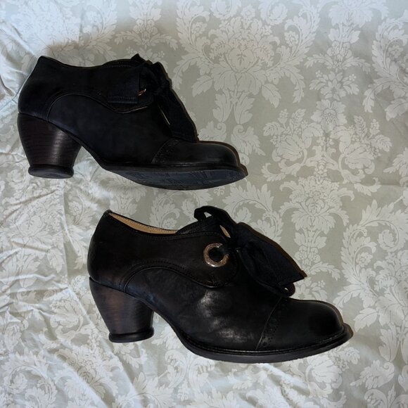 FLUEVOG EAST END TEMPLETON BLACK Single Eyelet Lace-Up Heeled Shoes - LIKE NEW - Picture 11 of 15
